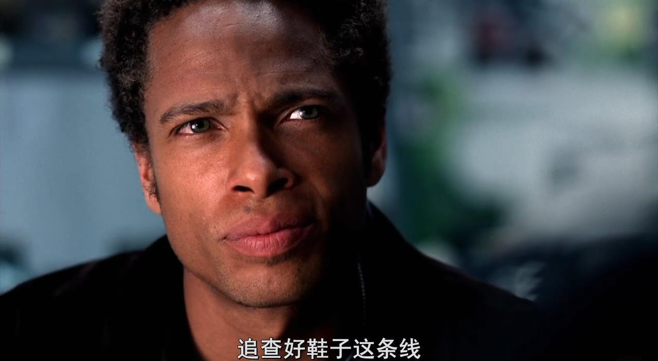 犯罪现场调查.拉斯维加斯篇.第01季.CSI.S01.2000.E01.720p.BluRay.x264.AAC-TYZH.国英双语_2.jpg