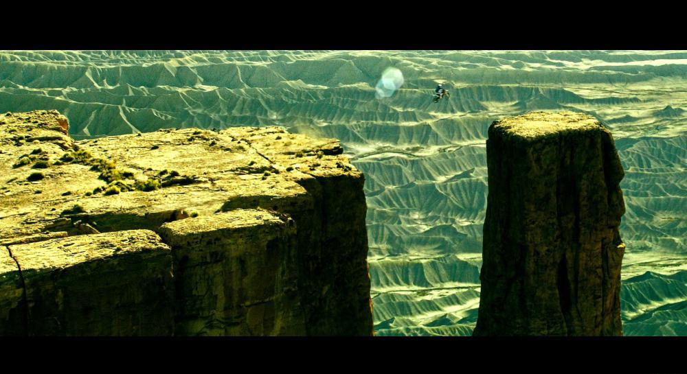 极盗者.Point.Break.2015.1080p.BluRay.x265.10bit.DHD.MA.7.1.English&amp;Mandarin.CHS-ENG..jpg