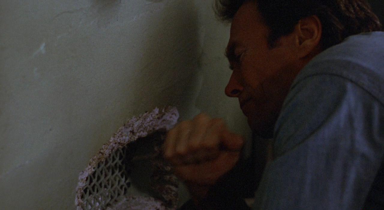 逃出亚卡拉(1979 美国).mkv_20190216_235100.695.jpg