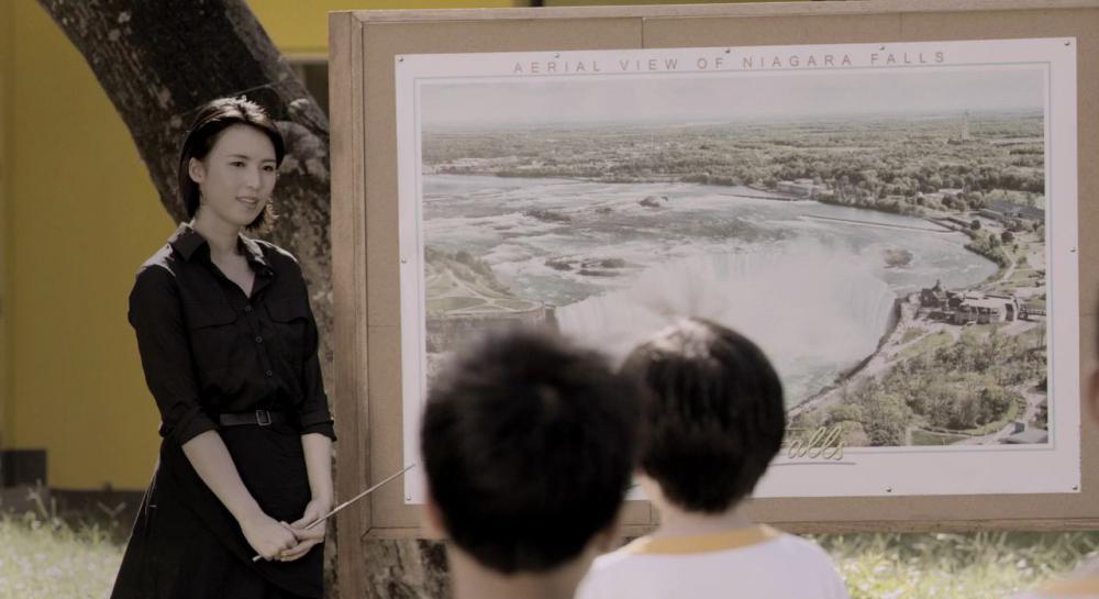 Enthralled.2013.720p.BluRay.x264-WiKi.mkv_20190418_082055.628.jpg