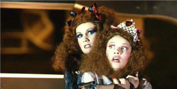 艳女杀手.La Mujer Mas Fea Del Mundo.1999.上译.DVDRip.XviD-AC3.SLokoTorrents_2019050610.jpg