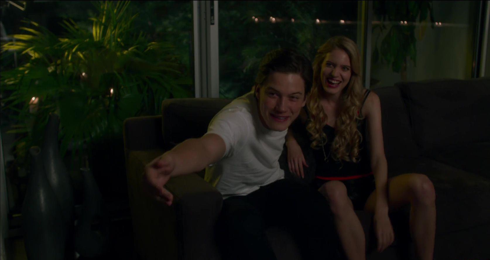 Maps.to.the.Stars.2014.1080p.BluRay.x264.mkv_20191209_220719.936.jpg