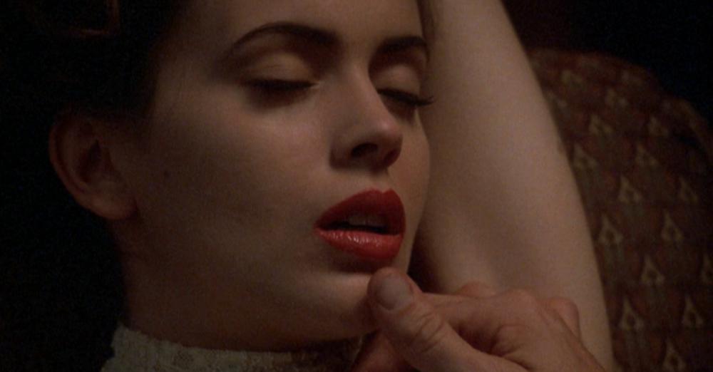 Poison.Ivy.II.1996.UNRATED.1080p.BluRay.x264.DTS-FGT.mkv_20200702_122930.061.jpg