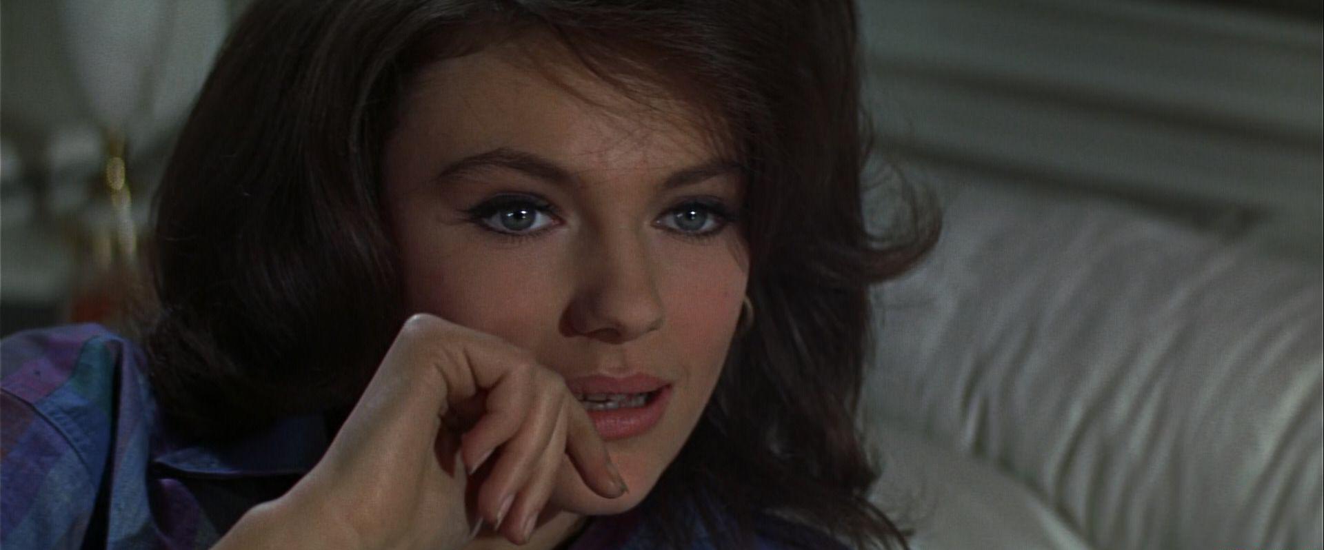 Casino Royale 1967 (1080p x265 10bit apekat).mkv_20200426_212049.872.jpg