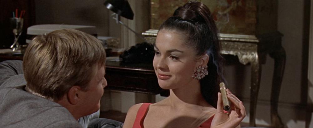 Deadlier.Than.the.Male.1967.1080p.BluRay.x264.DTS-FGT.mkv_20200423_194220.542.jpg