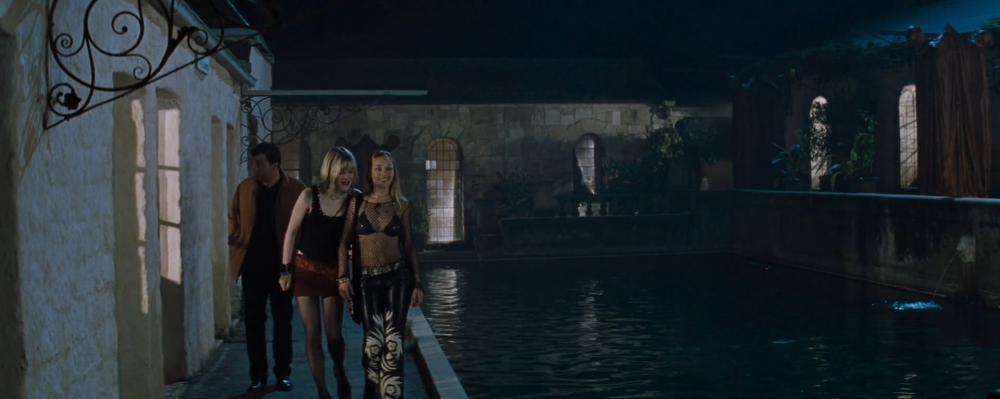 吸血鬼女王 Queen of the Damned (2002).mkv_20200725_122436.830.jpg