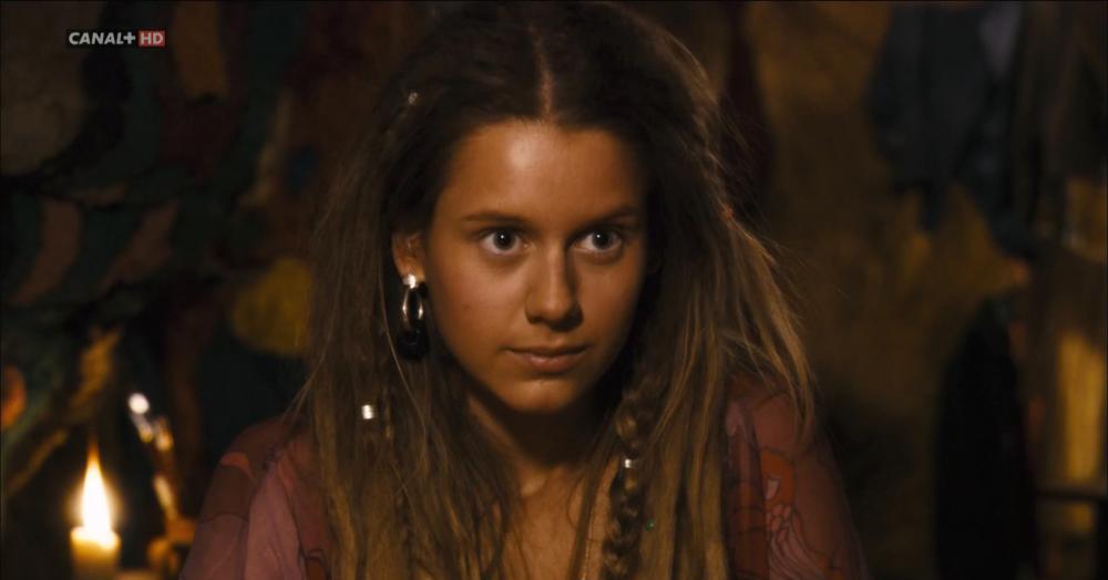 Caotica.Ana.1080p.HDTVRip.mkv_20200221_162844.605.jpg