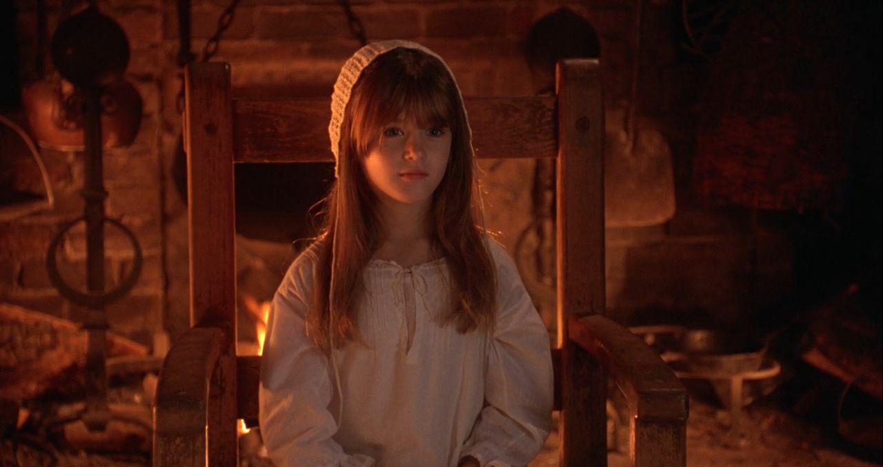 hocus.pocus.1993.720p.bluray.x264-hd4u.mkv_20190501_095017.440.jpg