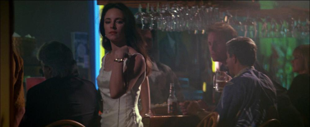China.Moon.1991.1080p.BluRay.x264-PSYCHD.mkv_20200928_203228.268.jpg