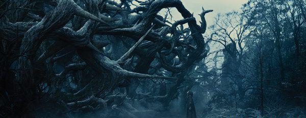 Maleficent.2014.2160p.BluRay.x264.8bit.SDR.DTS-HD.MA.TrueHD.7.1.Atmos-SWTYBLZ.mkv_2020.jpg