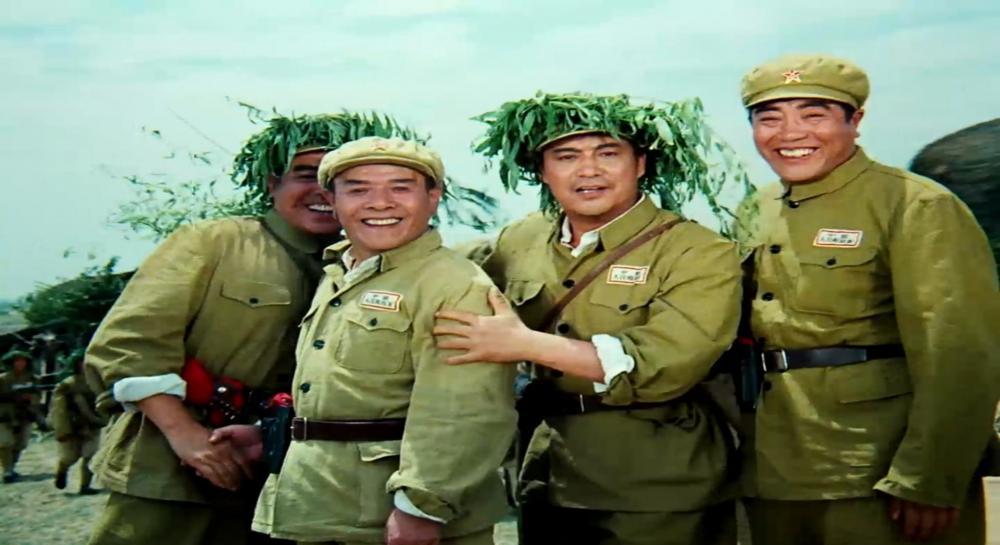 戴手铐的旅客1980.mkv_20201115_084000.062.jpg