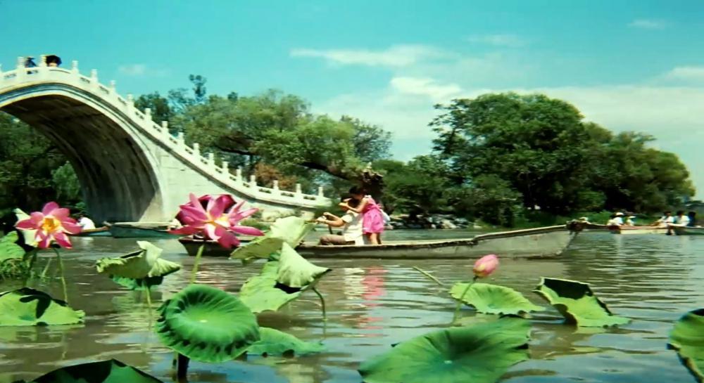 戴手铐的旅客1980.mkv_20201115_084230.197.jpg