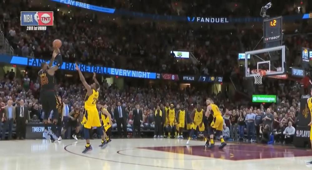 LeBron James' TOP PLAYS  Last 5 Seasons.mp4_20201219_203324625.jpg