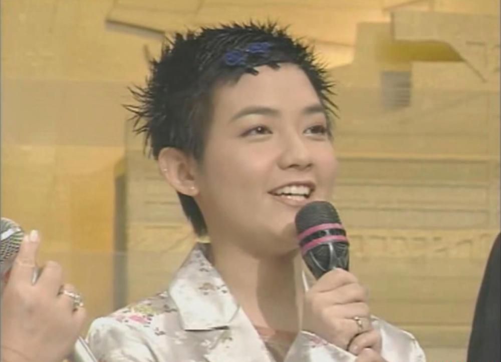 1 雷颂德 Thank You 演唱会-香港全明星阵容，星光熠熠.flv_20210124_052741.603.png