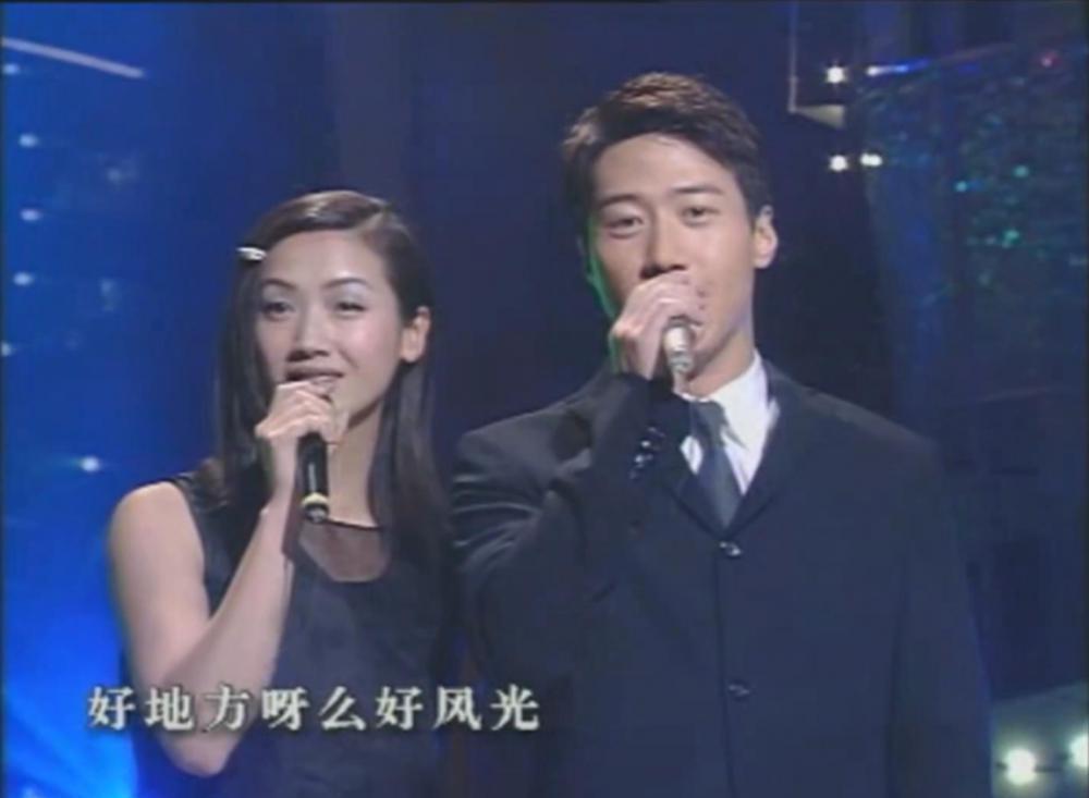 1 雷颂德 Thank You 演唱会-香港全明星阵容，星光熠熠.flv_20210124_053229.539.png