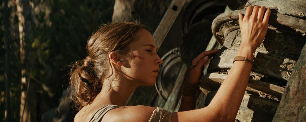 Tomb.Raider.2018.2160p.UHD.BluRay.x265-2Audio.mkv_snapshot_01.16.59.532.jpg