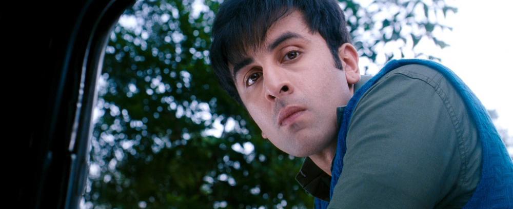 Barfi.2012.BluRay.1080p.DTS-HD.MA.5.1.x264-beAst.mkv_20210311_215004.871.jpg