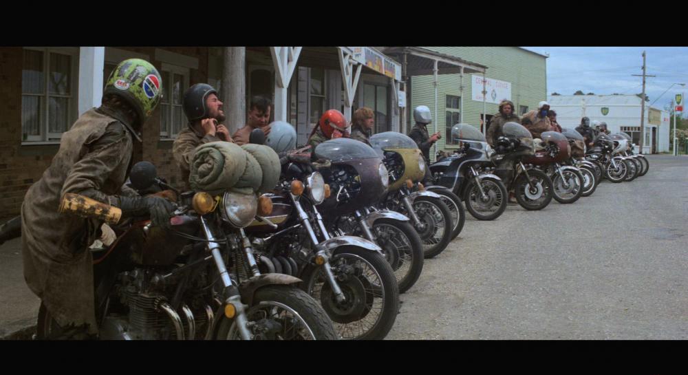 疯狂的麦克斯1.Mad.Max.1979.1080p.BluRay.x265.10bit.SDR.DTS-HD.MA.5.1-SWTYBLZ.mkv_20210.jpg