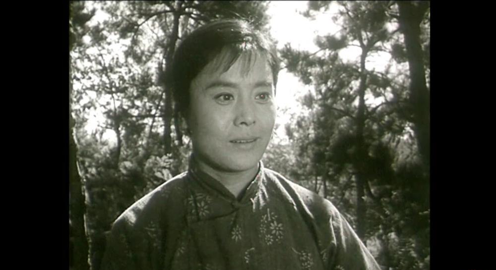 女交通员.mkv_20210504_222809.690.jpg