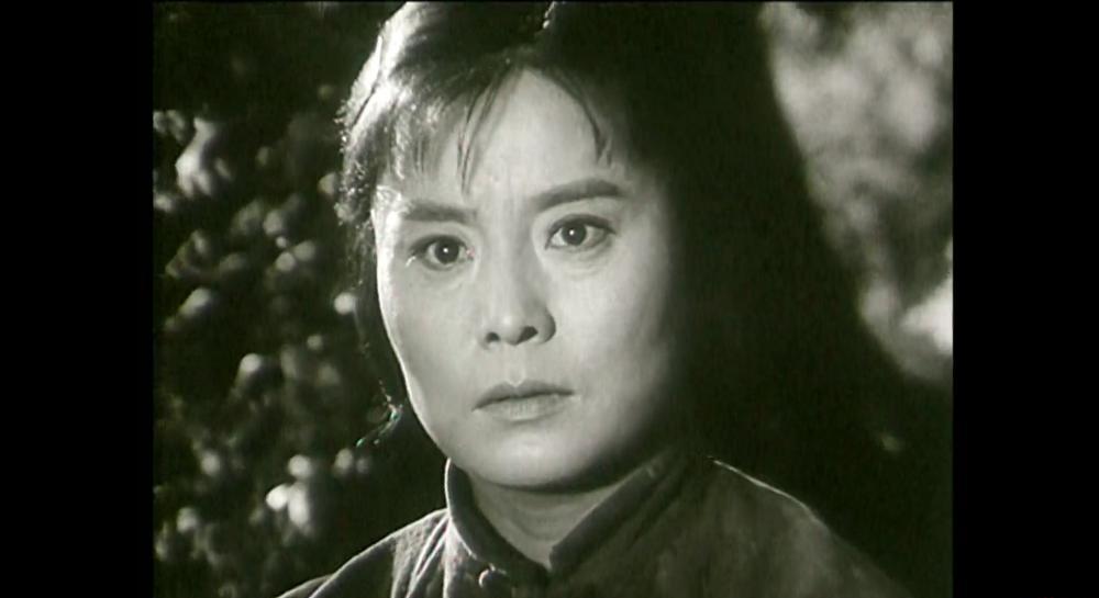 女交通员.mkv_20210504_223513.447.jpg