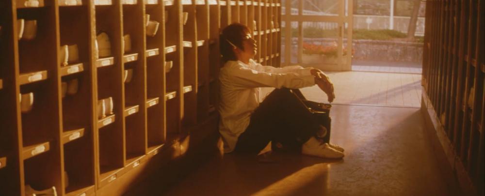The.Center.Of.The.World.2004.1080p.WEBRip.x264.AAC5.1-[YTS.MX].mkv_20210704_111635.305.jpg