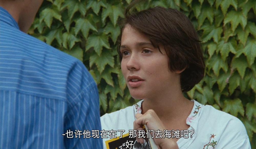 沙滩上的宝莲.Pauline.at.the.Beach.1983.BD1080P.法语中字.mkv_20210808_221312.495.jpg