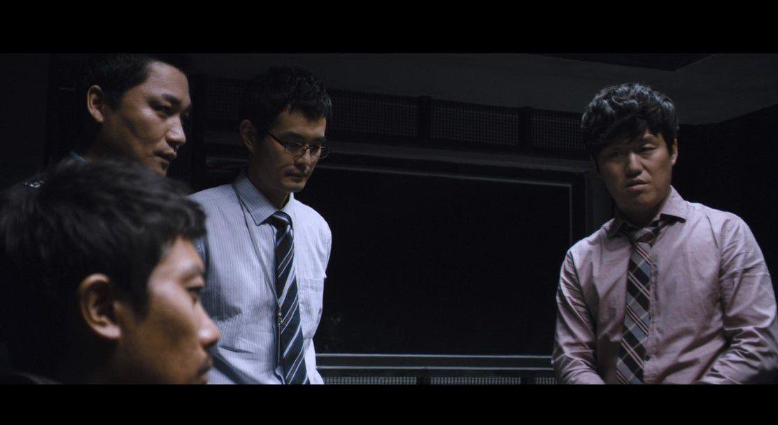 [嫌疑人]The.Suspect.2013.BluRay.720p.x264.AC3.2Audio-CnSCG[国韩双语中字]-0920211220103.jpg