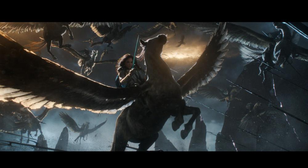 雷神3.Thor.Ragnarok.2017.2160p.BluRay.x265.8bit.SDR.DTS-HD.MA.TrueHD.7.1.Atmos-SWTYBLZ.jpg