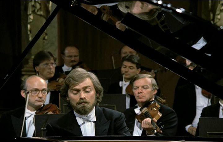 Beethoven.The.Piano.Concertos3,4,5.[Bernstein, Zimerman,Vienna Philharmonic].1989.X265.jpg