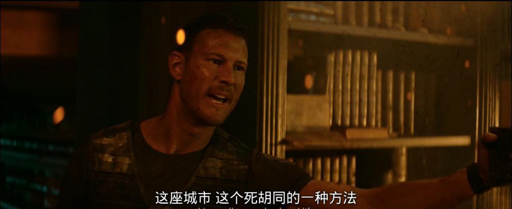 Resident.Evil.Welcome.to.Raccoon.City.2021.1080p.中英字幕.远鉴字幕组.mp4_20211221_2010.jpg