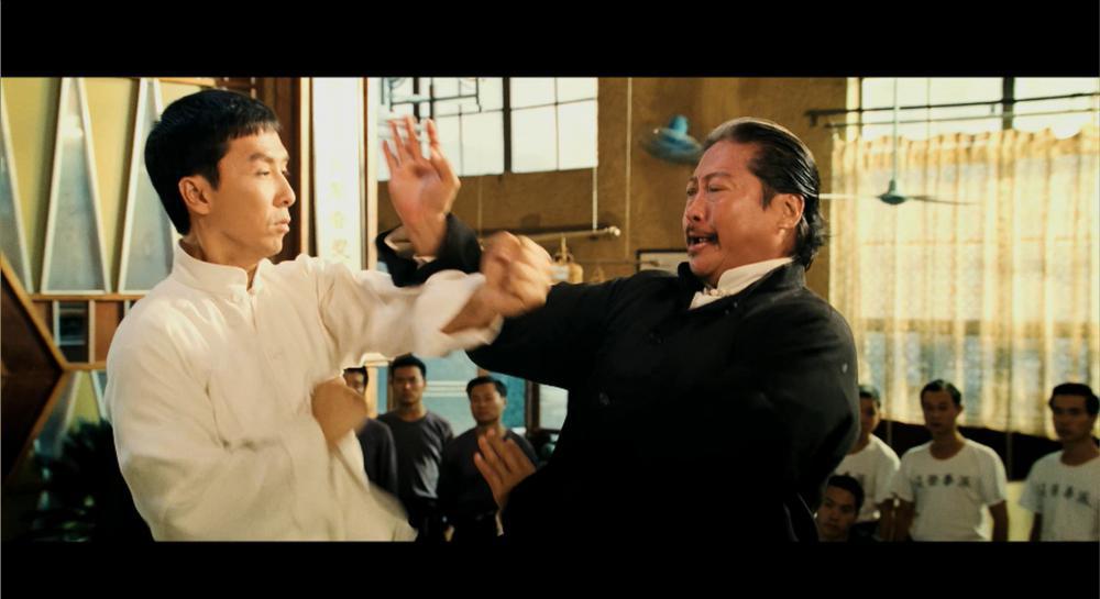 叶问2.Ip.Man.2.2010.CHINESE.2160p.BluRay.x265.8bit.SDR.DTS-HD.MA.TrueHD.7.1.Atmos-SWTY.jpg