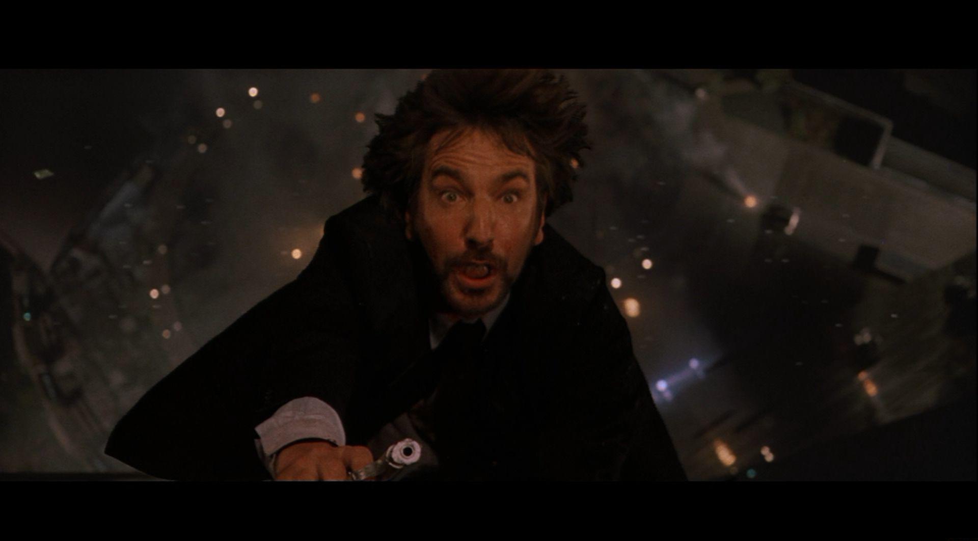 虎胆龙威1.Die.Hard.1988.BluRay.1080p.AVC.DTS-HD.MA.7.1 .mkv_20220312_180059.765.jpg
