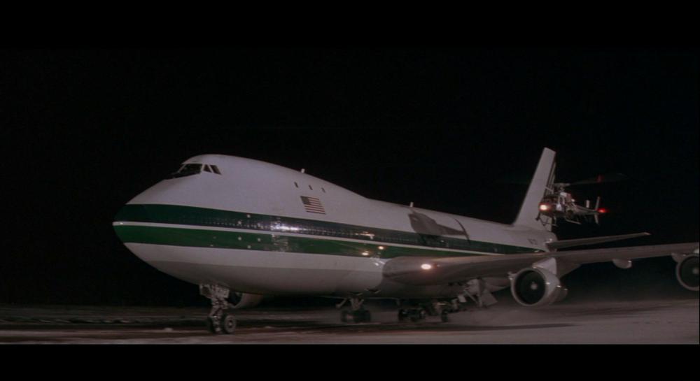 虎胆龙威2.Die.Hard.2.1990.1080p.CEE.BluRay.AVC.DTS-HD.MA.5.1-DIY .mkv_20220313_115722..jpg