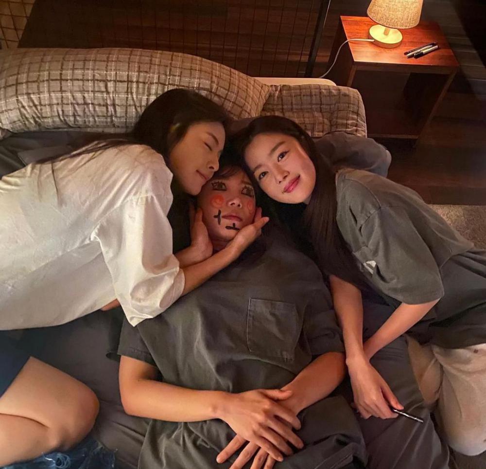 酒鬼都市女人们 (2021)（12集全）韩语中字.高清.豆瓣9.0分-14.2GB-2.jpg