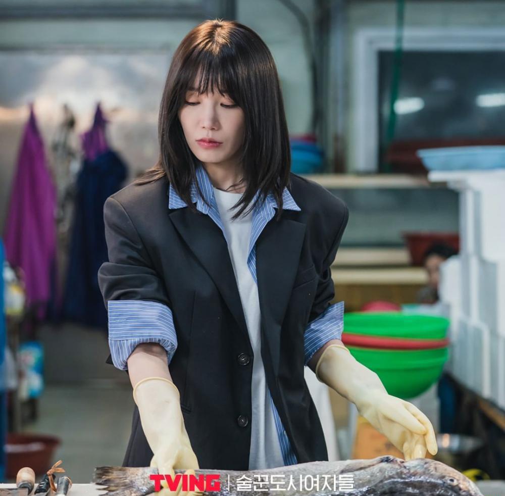 酒鬼都市女人们 (2021)（12集全）韩语中字.高清.豆瓣9.0分-14.2GB-5.jpg
