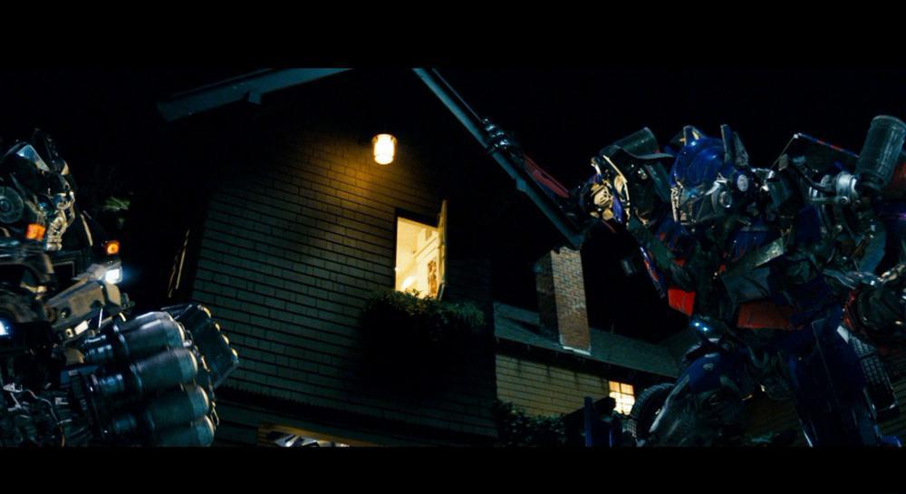 变形金刚1.Transformers.I.2007.Blu-ray.1080p.AVC.TrueHD5.1-CMCT.mkv_20220421_174849.849.jpg
