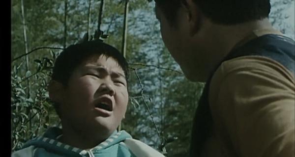两个孩子和狗.mp4_1650779041559.png
