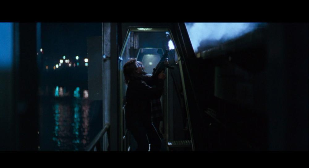 致命武器2.Lethal.Weapon.2.1989.1080p.BluRay.VC-1.DTS-HD.MA.5.1-FGT.mkv_20220501_213445.jpg