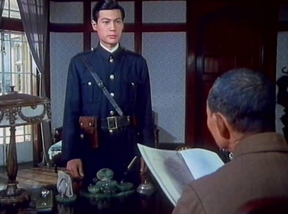 开枪为他送行（1982）.mkv_20220618_095458.695.jpg