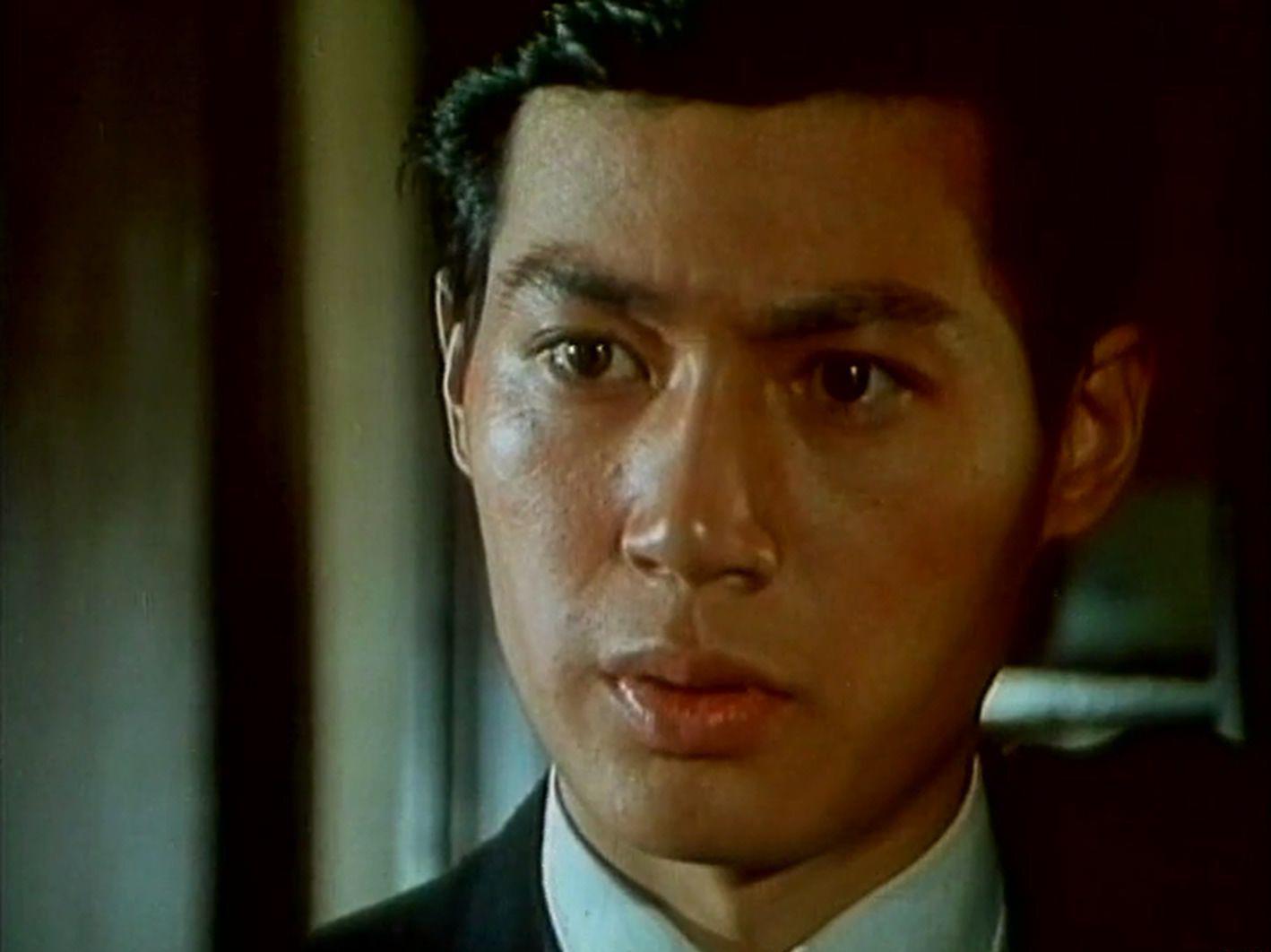 开枪为他送行（1982）.mkv_20220618_100305.742.jpg