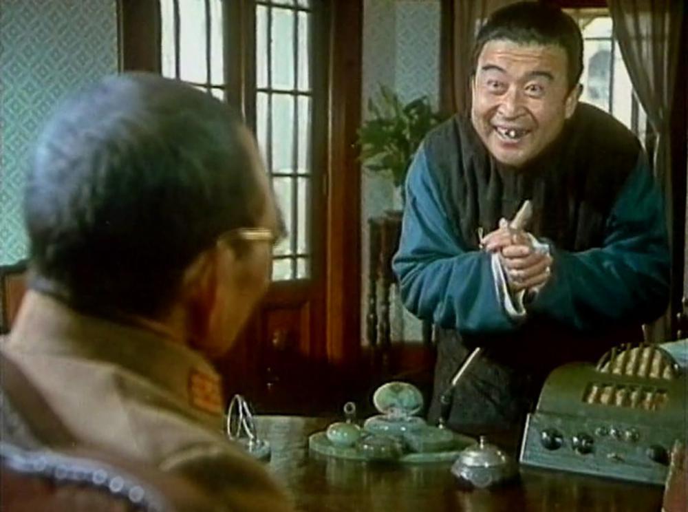 开枪为他送行（1982）.mkv_20220618_100348.833.jpg