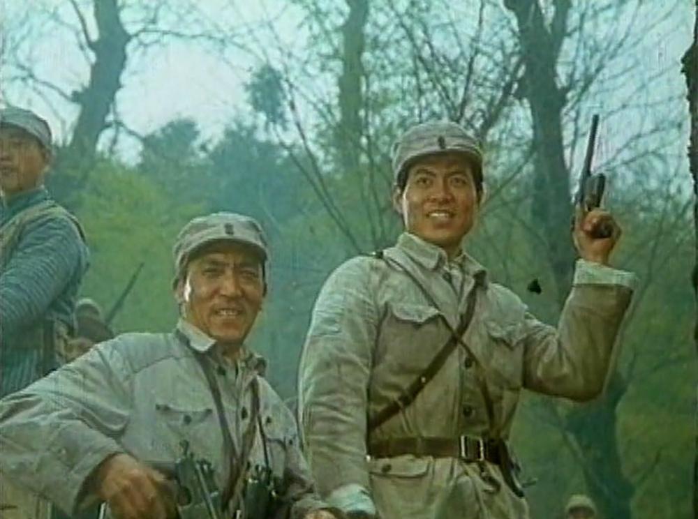 开枪为他送行（1982）.mkv_20220618_100903.592.jpg