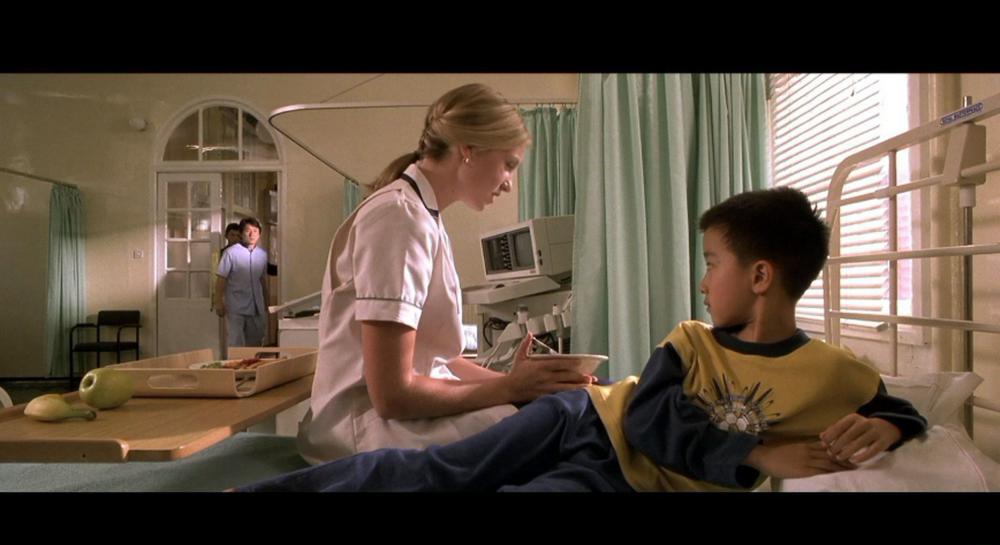 飞龙再生.The.Medallion.2003.BluRay.1080p.HEVC.Main10.LPCM.2.0-DIY.mkv_20220711_222622..jpg