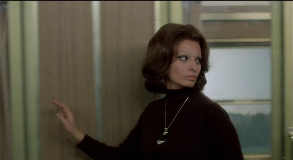 【英.德.意】卡桑德拉大桥.1976.1080p.BluRay.x.265 .mkv_20220717_111557.677.jpg