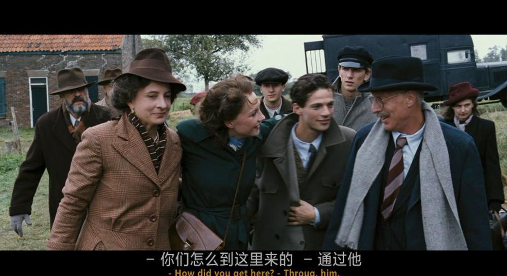 黑皮书.Black.Book.2006.1080p.GBR.Blu-ray.AVC.DTS.5.1-DIY.mkv_20220721_140535.788.jpg